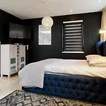 Black Tulip Studio